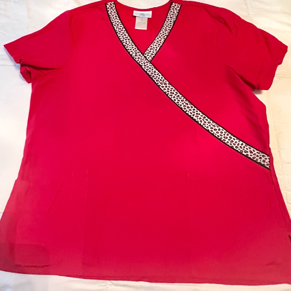 SB Scrubs Red Women's Robe‎ with Leopard Trim